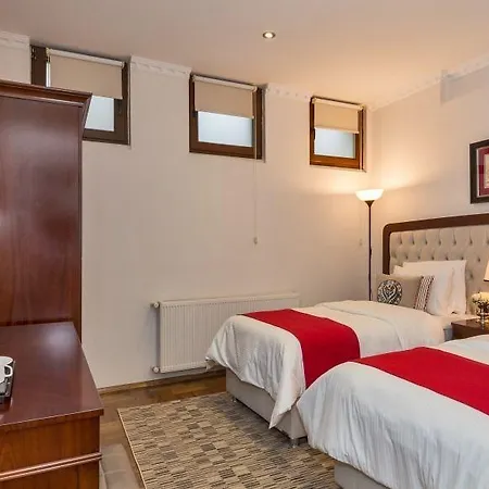 Hotel Four Doors 3*