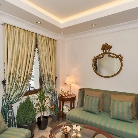 Hotel Four Doors 3*