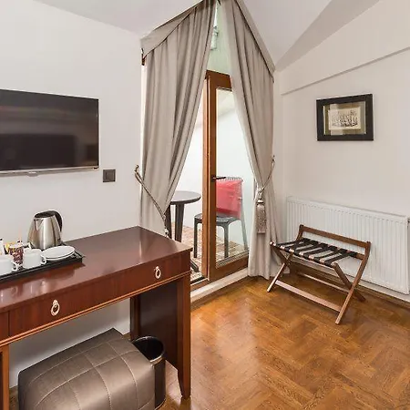 Four Doors Hotel 3*