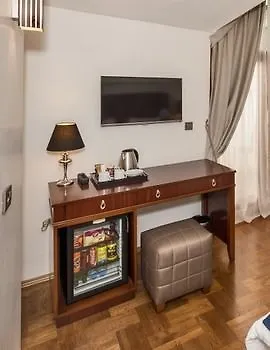 Four Doors Hotell 3*