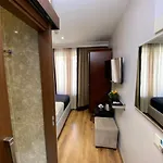 Hotel Four Doors 3*