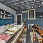 Four Doors Hotel